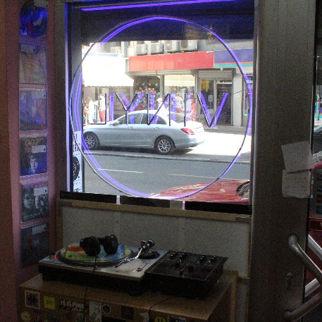 Balkans vinyl - Naš, a i svačiji, prijatelj Pol